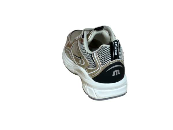 Maruti Novi gold sneaker