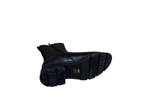 Maruti Hope leather black laars